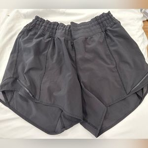 Lululemon Hotty Hot High Rise 4 inch Black Shorts